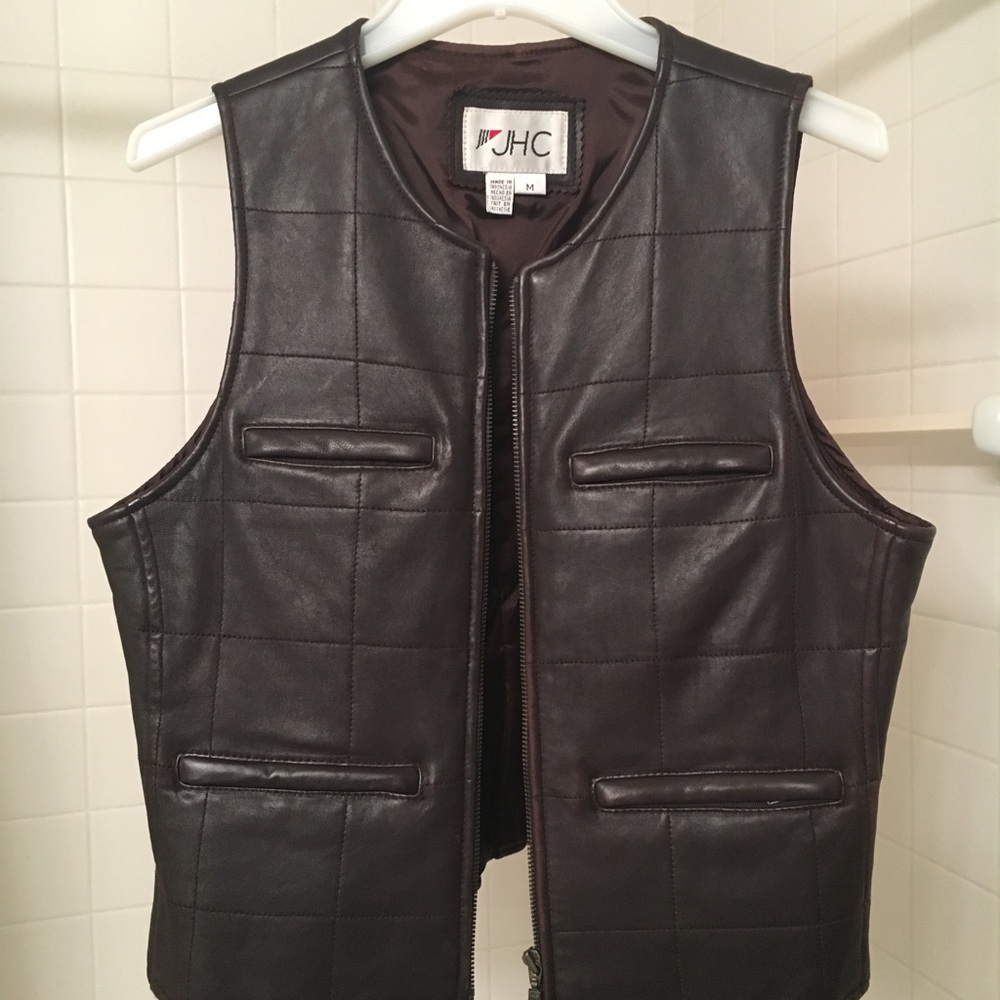 Leather zip-front vest with front top stitching
